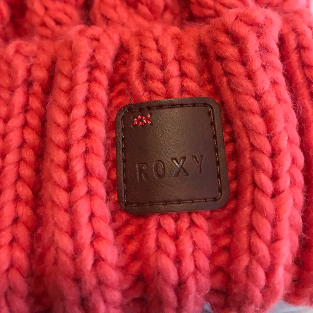 Gently worn Roxy beanie - Picture 2 of 4